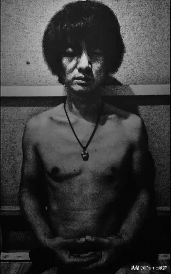 奇人在大理：初二輟學的登讓，終南山獨居六年後又來大理搞音樂