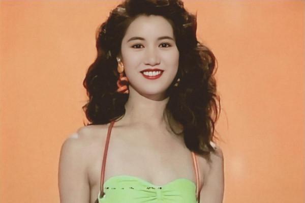 頂撞向華勝，曾被成龍封殺，張智霖卻愛了她29年