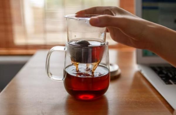 隔夜水、隔夜茶、隔夜肉、隔夜菜,哪一個不能吃?醫生說出實情 隔夜水、隔夜茶、隔夜肉、隔夜菜,哪一個不能吃?醫生說出實情