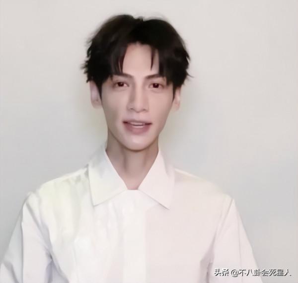 ​瘦到病態、動臉成癮、強行裝嫩，內娛的畸形審美真可怕