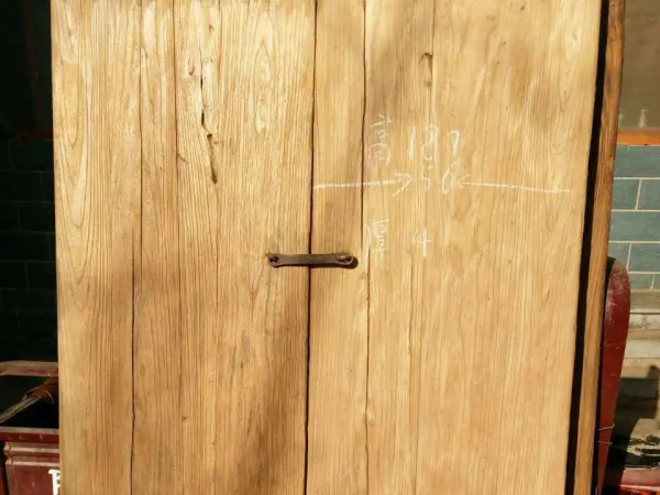 獨居女子神級改造60平小戶型，竟塞下五大功能區，收納顏值雙逆襲