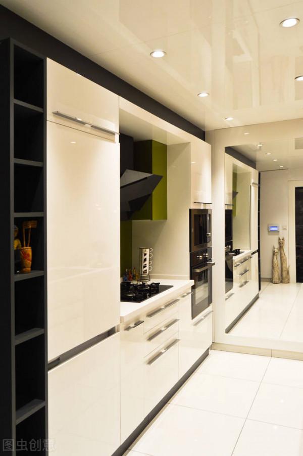 業主在選擇整體櫥櫃定製的時候需要注意些什麼? 業主在選擇整體櫥櫃定製的時候需要注意些什麼?