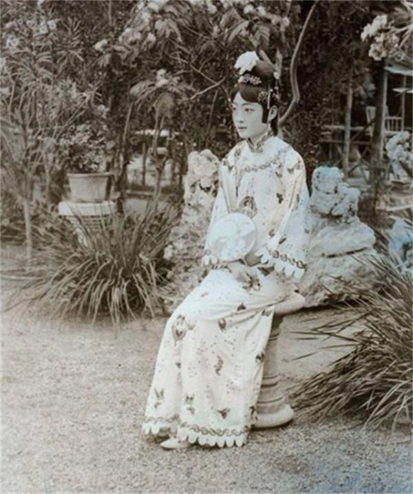 清朝後宮女子真的醜嗎?一組老照片告訴你,她們的顏值如何 清朝後宮女子真的醜嗎?一組老照片告訴你,她們的顏值如何