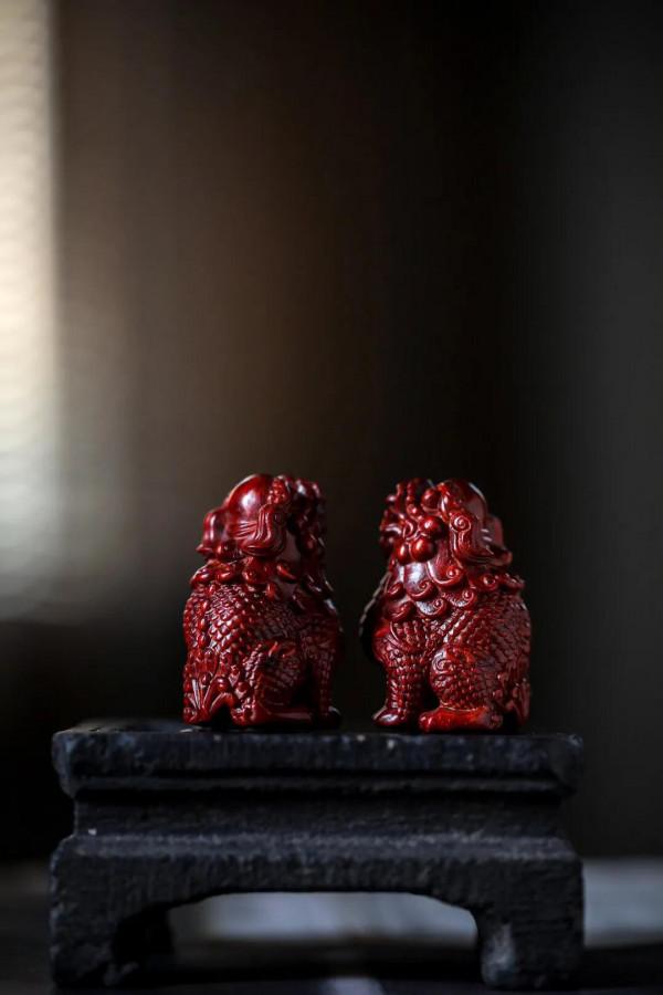 小葉紫檀「望天吼」手把件