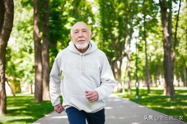 河北一93歲老人,養生方法太厲害,沒有過住醫院,為啥能健康長壽 河北一93歲老人,養生方法太厲害,沒有過住醫院,為啥能健康長壽