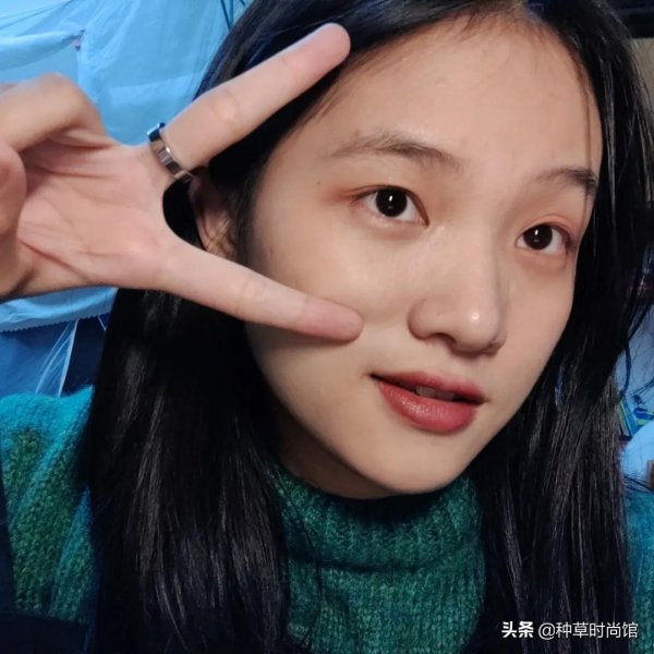 大衣 + 小高領 = 王炸 大衣 + 小高領 = 王炸