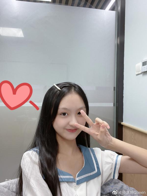 還記得《小戲骨紅樓夢》裡的林黛玉嗎?她現在長這樣 還記得《小戲骨紅樓夢》裡的林黛玉嗎?她現在長這樣