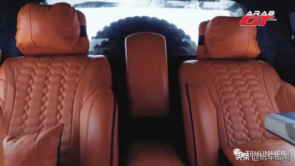 迪拜土豪將豐田陸地巡洋艦LC200改成了皮卡，還是六驅的