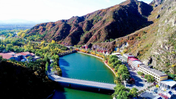 開啟“雲”賞秋之旅｜龍慶峽醉美秋景～