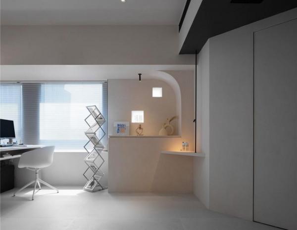 49平米的公寓改變成工作區，滿足功能需求，並引入光影效果