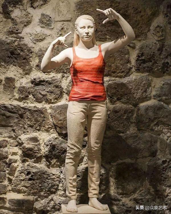 Kostner Matthias | 疏遠而溫柔