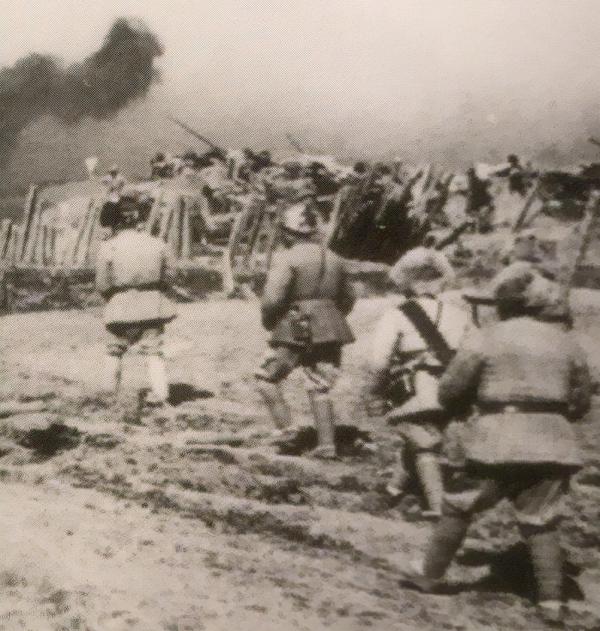 一向直爽敢言的彭德懷，因何在毛主席與王明之間少見地選擇沉默？