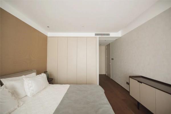 一樓帶60㎡院子的3居室，翻新改造後，效果不輸別墅