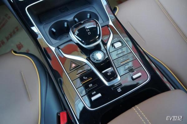 試駕比亞迪秦PLUS EV 一臺有顏/有料/有續航的小號漢EV