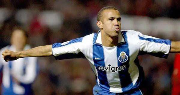 穆里尼奧欲打造新馬克萊萊,曾經的一代宗師,竟然成了遊戲代練 穆里尼奧欲打造新馬克萊萊,曾經的一代宗師,竟然成了遊戲代練