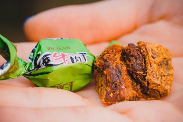 親測李佳琦賣爆的⑨款零食，才3塊8會好吃嗎？