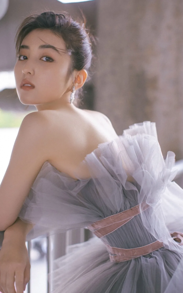 回顧2019金雞獎高光瞬間,今年搶佔人群C位的到底是誰? 回顧2019金雞獎高光瞬間,今年搶佔人群C位的到底是誰?