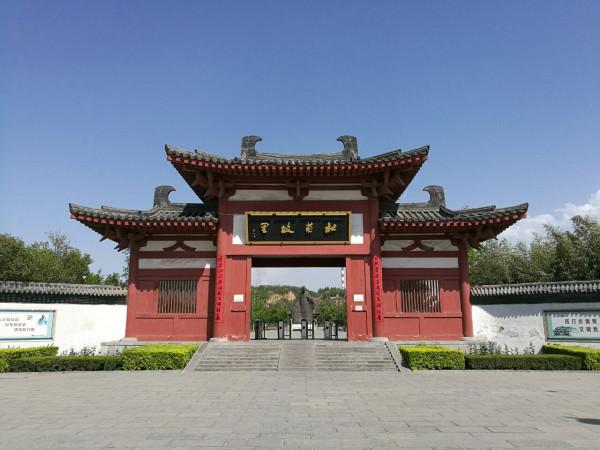 熱火起來的杜甫故里 熱火起來的杜甫故里