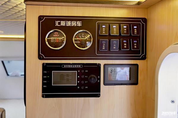 不到十萬的拖掛房車,水電配置齊全,年輕人出行方式的最佳選擇 不到十萬的拖掛房車,水電配置齊全,年輕人出行方式的最佳選擇