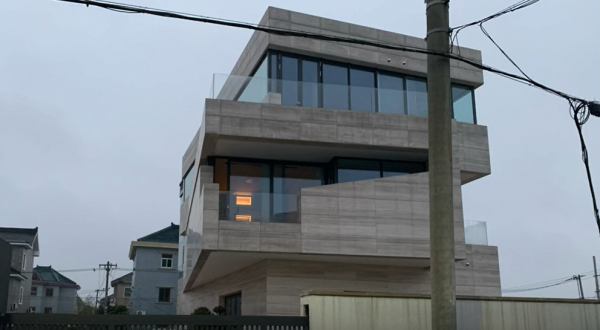 一農村自建房因太漂亮衝上熱搜！網友沸騰了，房主卻很苦惱