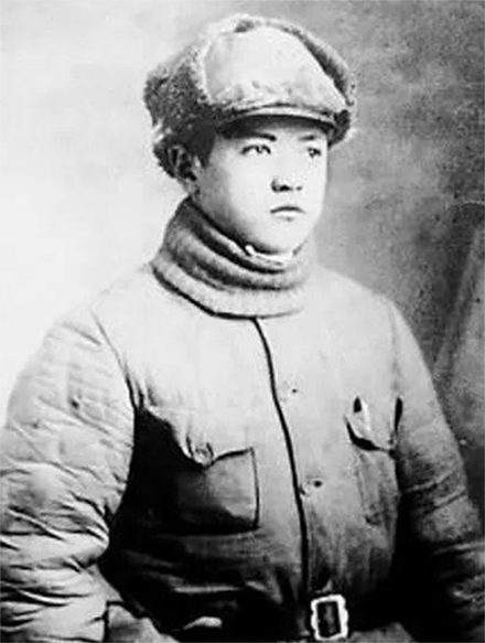 2018年林虎將軍病故北京，遺物除了手槍匕首飛行裝具，另有結婚照