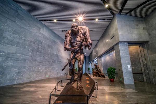 房山瘋狂“猿”始人 部落記 | 訪猿人遺蹟、對話古岩層、狩獵覓食大狂歡