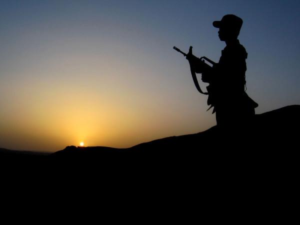 1953年，戰鬥英雄許長友為國捐軀，5年後首長卻發現他在糧庫站崗