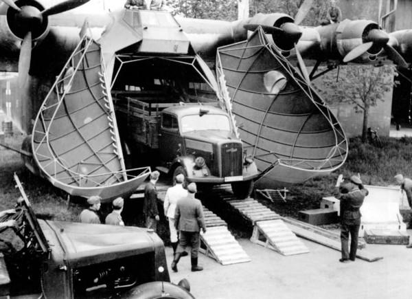 身披鐵十字的“巨人”——二戰最大的運輸機Me 323