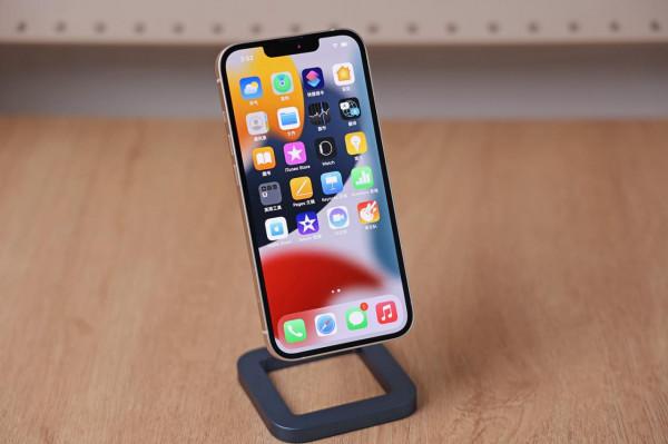 國產手機品牌誤判?紛紛追隨蘋果提價後,4000元檔旗艦機匱乏 國產手機品牌誤判?紛紛追隨蘋果提價後,4000元檔旗艦機匱乏