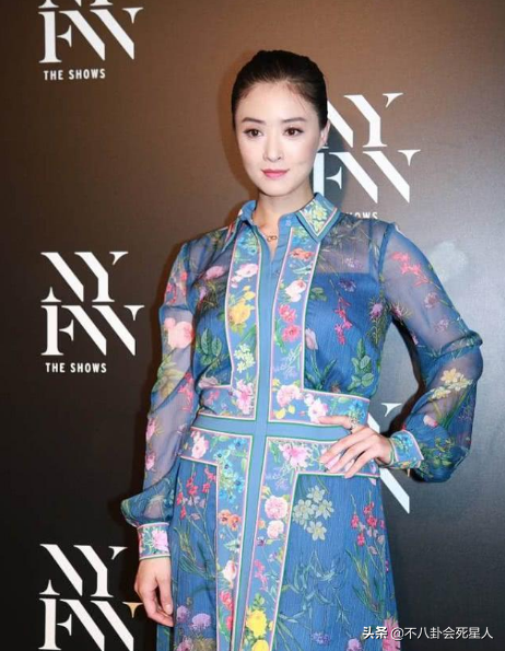 這些女星在紅毯像個笑話!身材一般,卻努力凹造型,自曝缺點 這些女星在紅毯像個笑話!身材一般,卻努力凹造型,自曝缺點