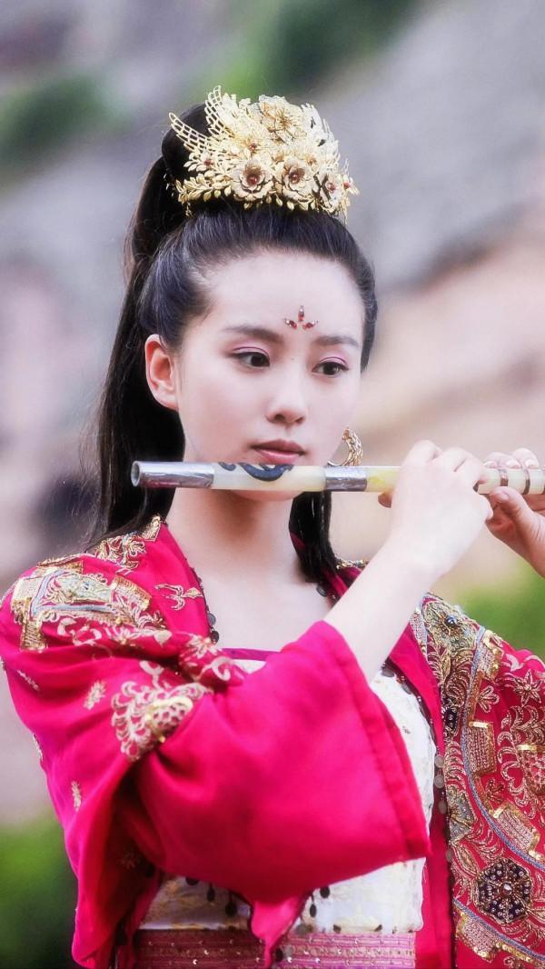 看了劉詩詩的古裝造型 終於知道她為什麼叫詩爺