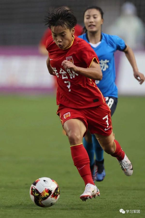 女足聯合隊2比1逆轉江蘇 王霜傳射助晉級四強