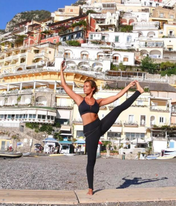 長期久坐腰痠背痛?這些瑜伽體式多練習,助你舒緩身心,恢復活力 長期久坐腰痠背痛?這些瑜伽體式多練習,助你舒緩身心,恢復活力