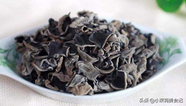 中老年人，無論多有錢，6種“廉價”食物要常吃，對身體好處多多