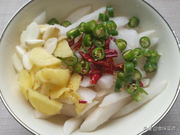 小雪開始醃菜,這9種蔬菜醃好後,脆爽開胃下飯,比新鮮的還好吃 小雪開始醃菜,這9種蔬菜醃好後,脆爽開胃下飯,比新鮮的還好吃