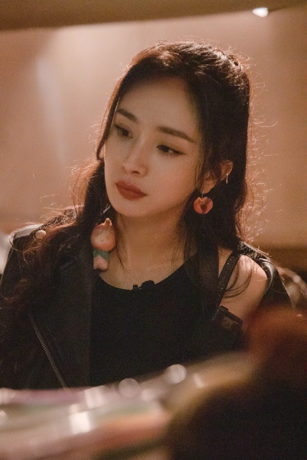 好少女！楊冪的新發型也太適合春日踏青了吧