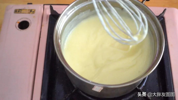 揭秘!奶油卷的家常做法,軟到不知所措,快要捏不住 揭秘!奶油卷的家常做法,軟到不知所措,快要捏不住