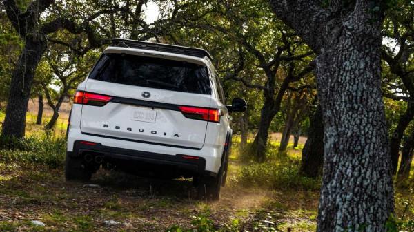 買這臺豐田不用等4年 陸巡最佳平替 全新一代紅杉釋出