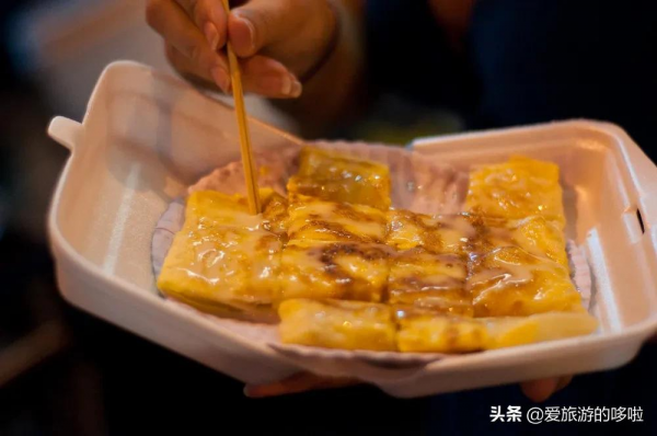 椰奶烤肉串、打拋豬肉飯、香蘭醬吐司…路邊攤才是泰國的精髓