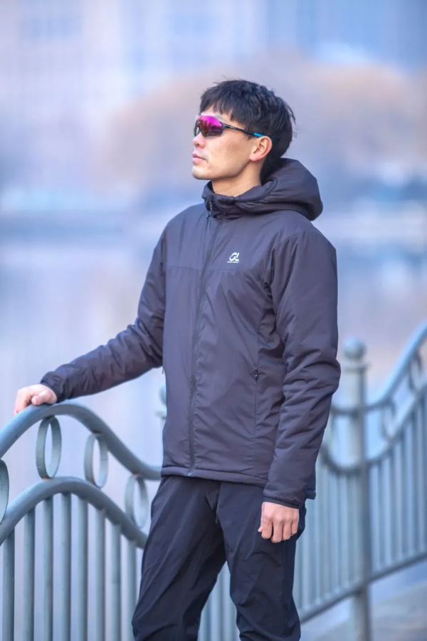 超輕保暖的GEAR LAB氣凝膠棉服，算是運動服裝裡的黑科技嗎？