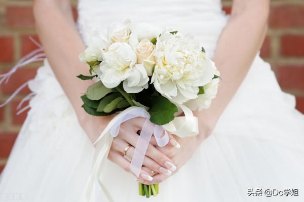 先買房還是先結婚?重要的人生時刻,你該如何選擇? 先買房還是先結婚?重要的人生時刻,你該如何選擇?