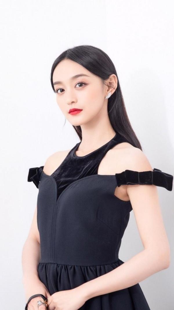 中國內地女演員何泓姍