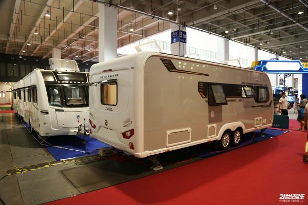 車長超7.8米，自重1噸多！英國COACHMAN拖掛房車