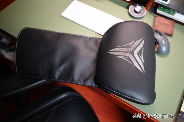 電競椅+按摩是什麼體驗？傲勝「天王椅」使用體驗