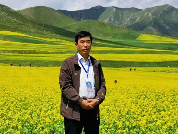 劉愛國：平山湖聽雪