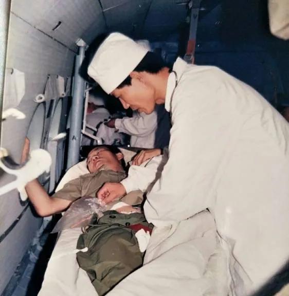 自衛反擊戰十年，我曾參與運傷員