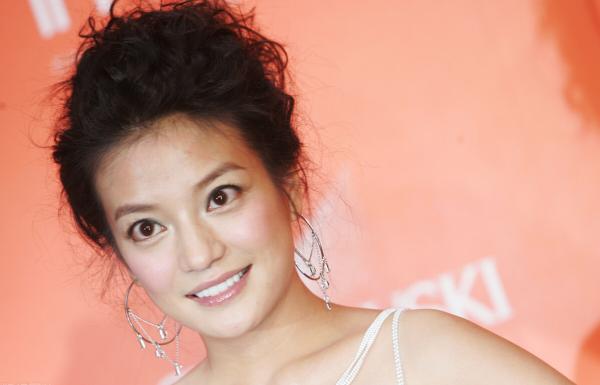 被封殺前，趙薇是什麼樣，看看這幾件事就知道了