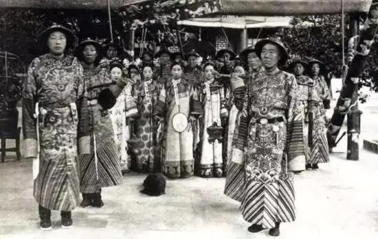 外國畫師被70歲慈禧太后迷住，稱不到40歲！她到底長什麼樣？