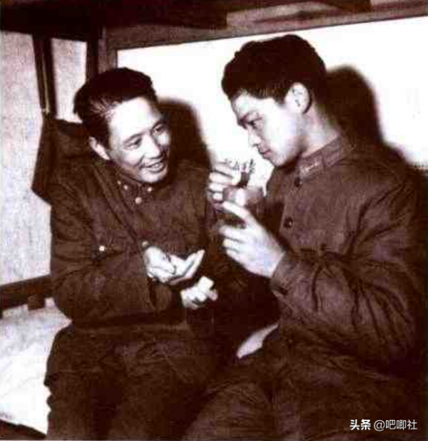 他降職到軍區工作，兩位主官對他分工意見不合，寫信給葉帥想學習