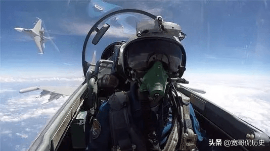 為什麼飛行員幾乎全是軍官,而沒有士兵? 為什麼飛行員幾乎全是軍官,而沒有士兵?